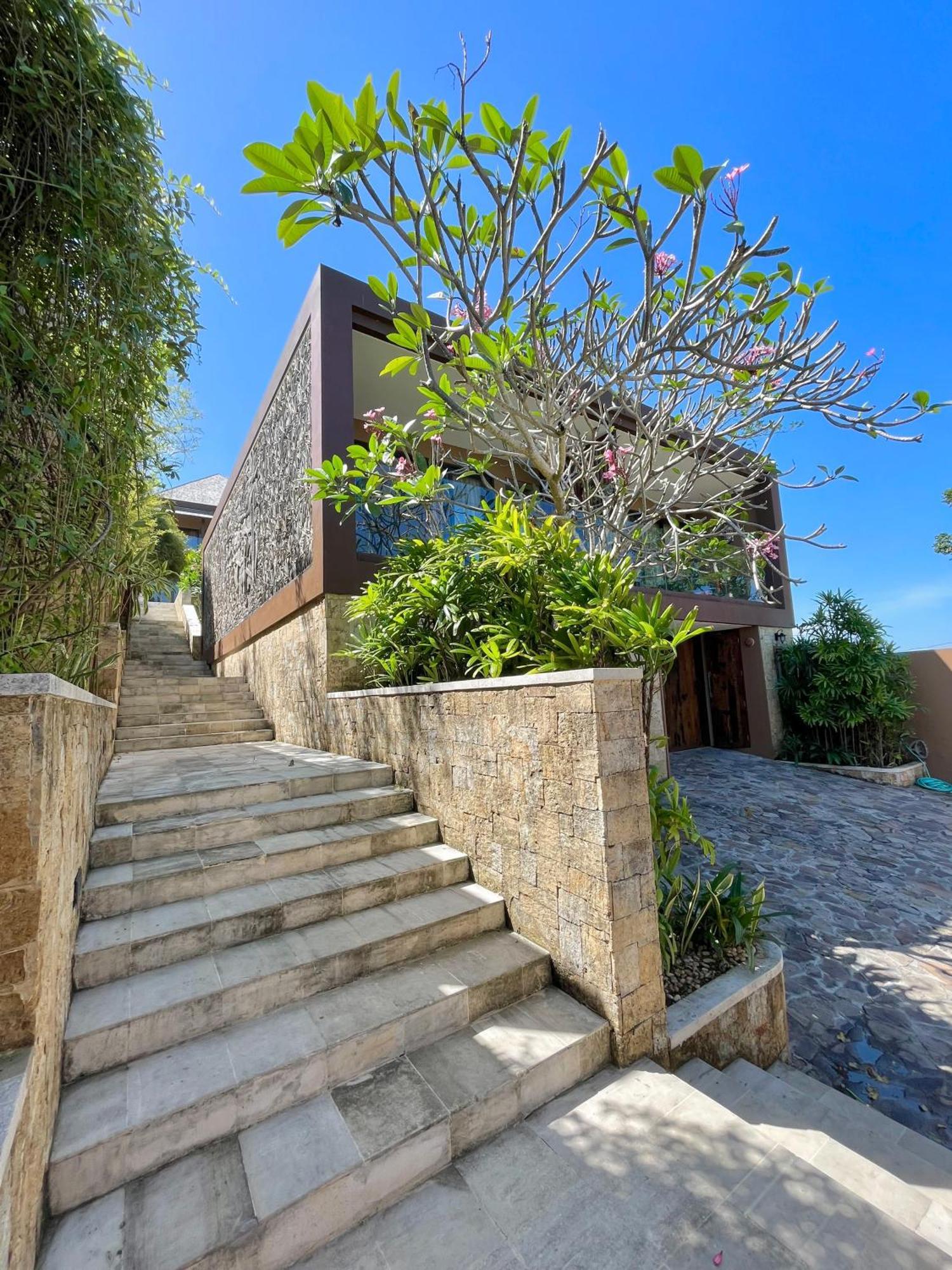 Villa Mandalika Lombok Kuta  Exterior photo
